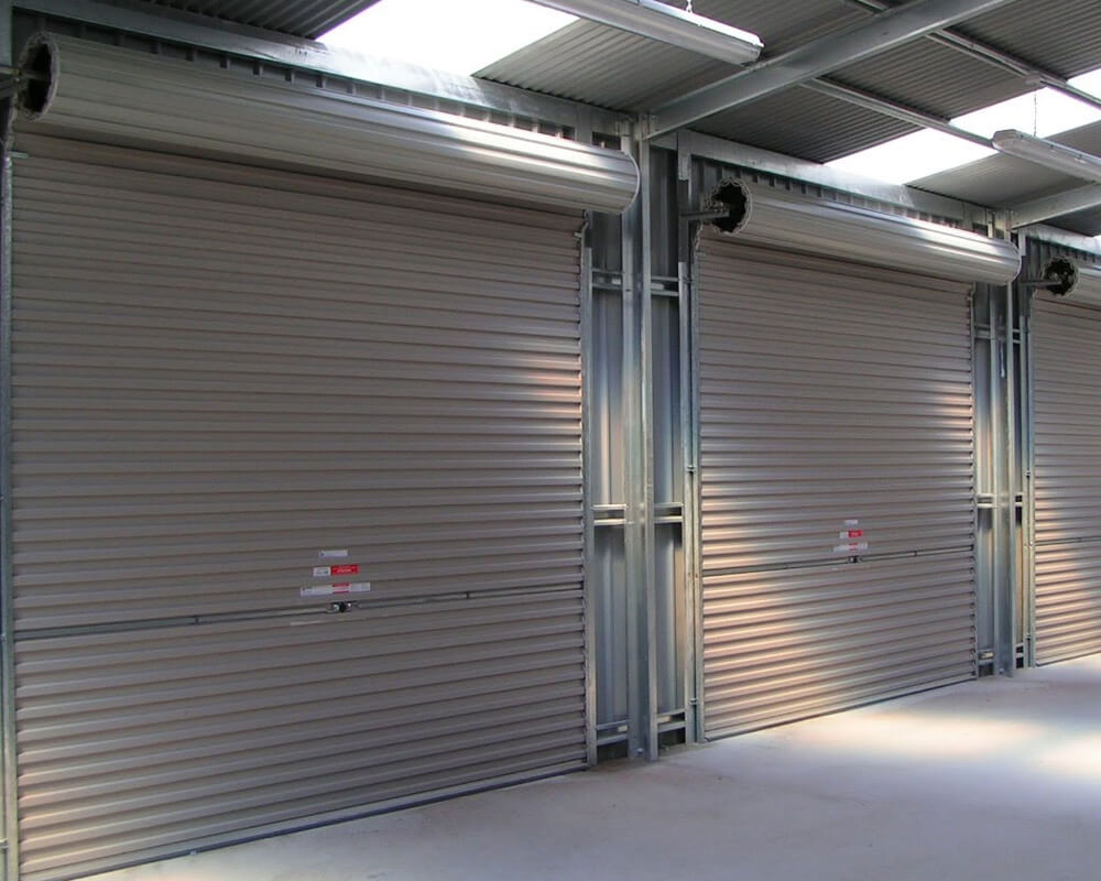 What are the common problems that require urgent roller shutter repairing?